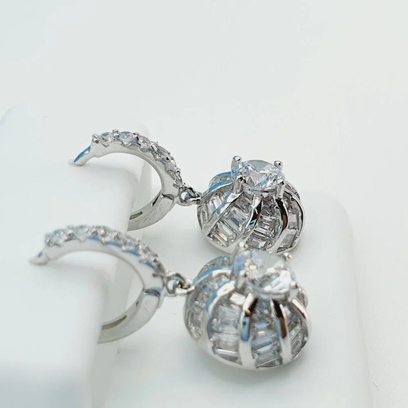 "925 Sterling Silver Cubic Zirconia Earrings, UU1P6A6111 - Picture 9 of 11